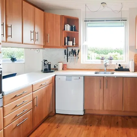 Three-bedroom Holiday In Egå