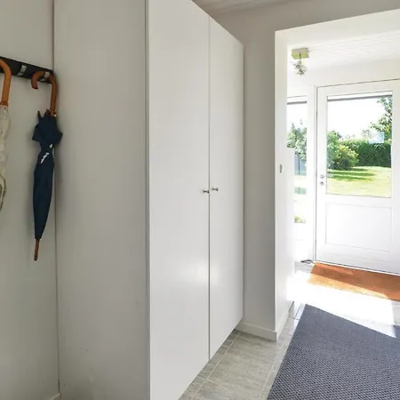 Three-bedroom Holiday In * Egå
